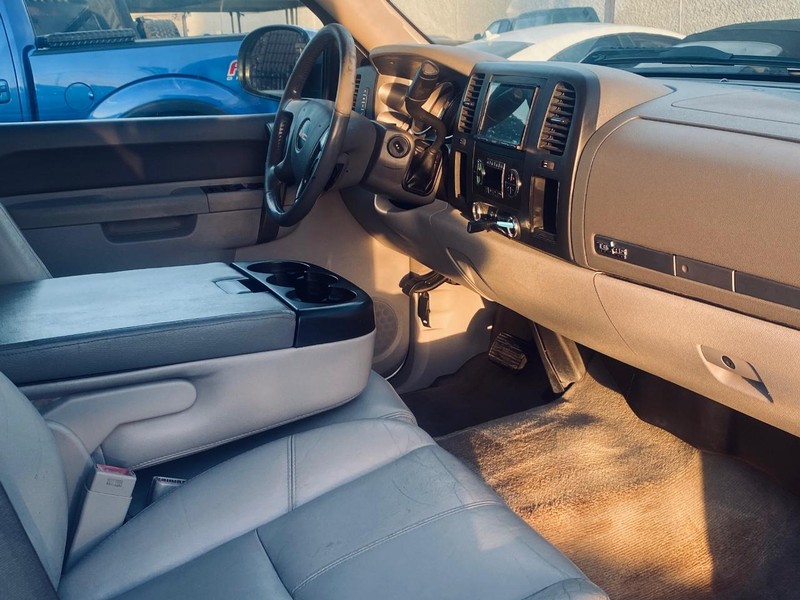 GMC Sierra 1500 Vehicle Full-screen Gallery Image 22