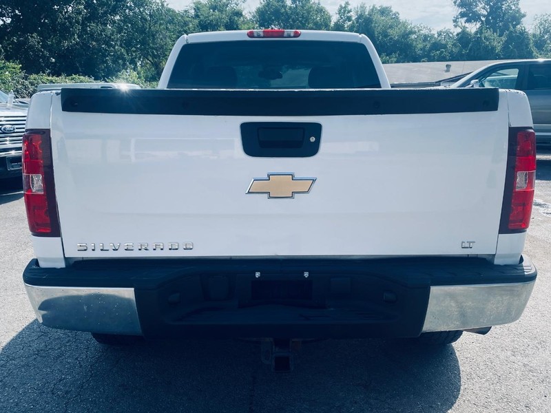 Chevrolet Silverado 1500 Vehicle Full-screen Gallery Image 04