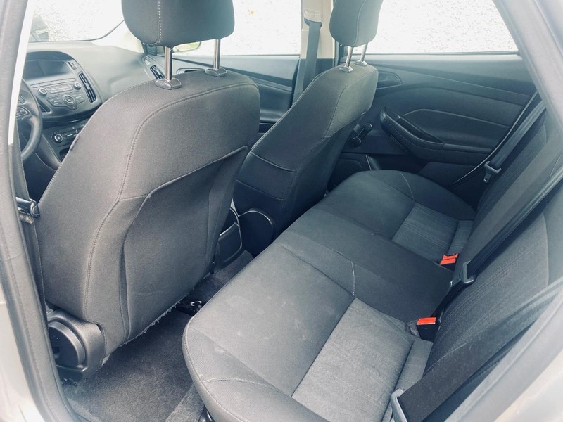 Undefined Vehicle Full-screen Gallery Image 17