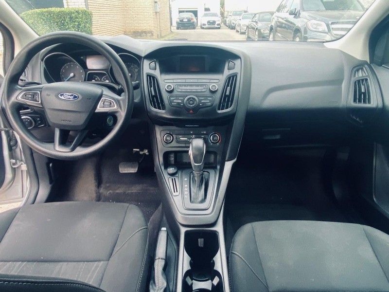 Undefined Vehicle Full-screen Gallery Image 18