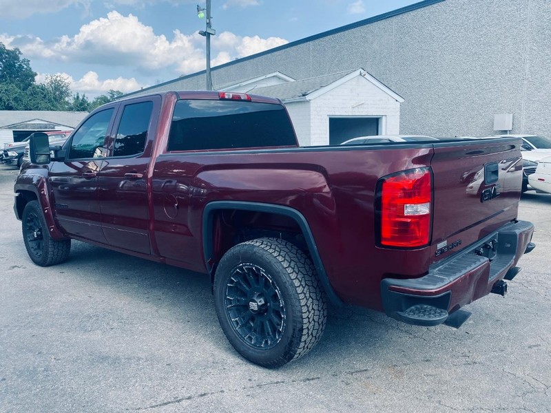 GMC Sierra 1500 Vehicle Full-screen Gallery Image 03