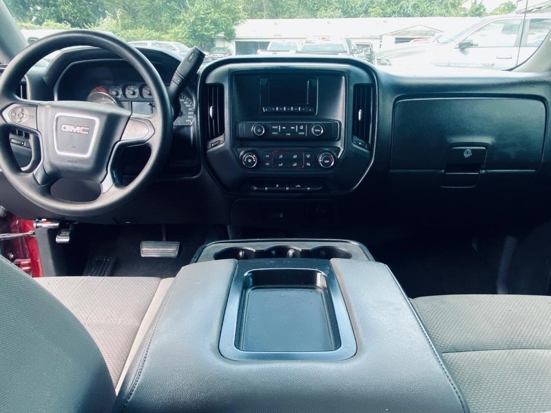 GMC Sierra 1500 Vehicle Full-screen Gallery Image 14