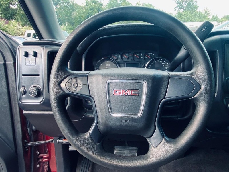 GMC Sierra 1500 Vehicle Full-screen Gallery Image 17