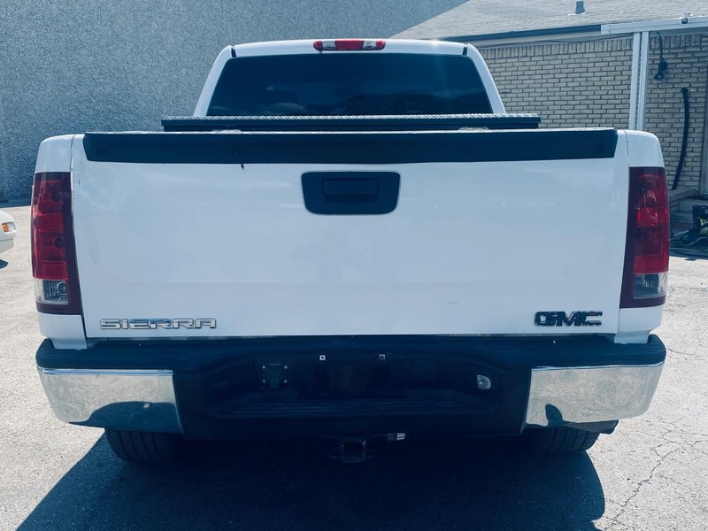 GMC Sierra 1500 Vehicle Full-screen Gallery Image 04