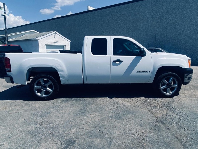 GMC Sierra 1500 Vehicle Full-screen Gallery Image 07