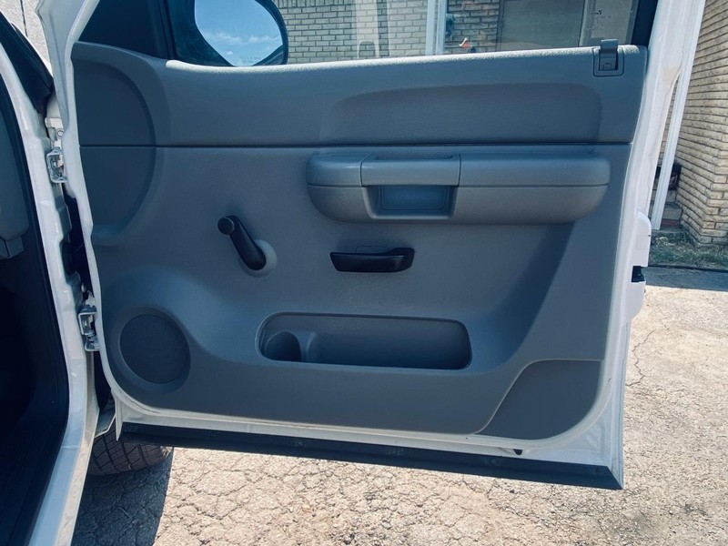 GMC Sierra 1500 Vehicle Full-screen Gallery Image 21