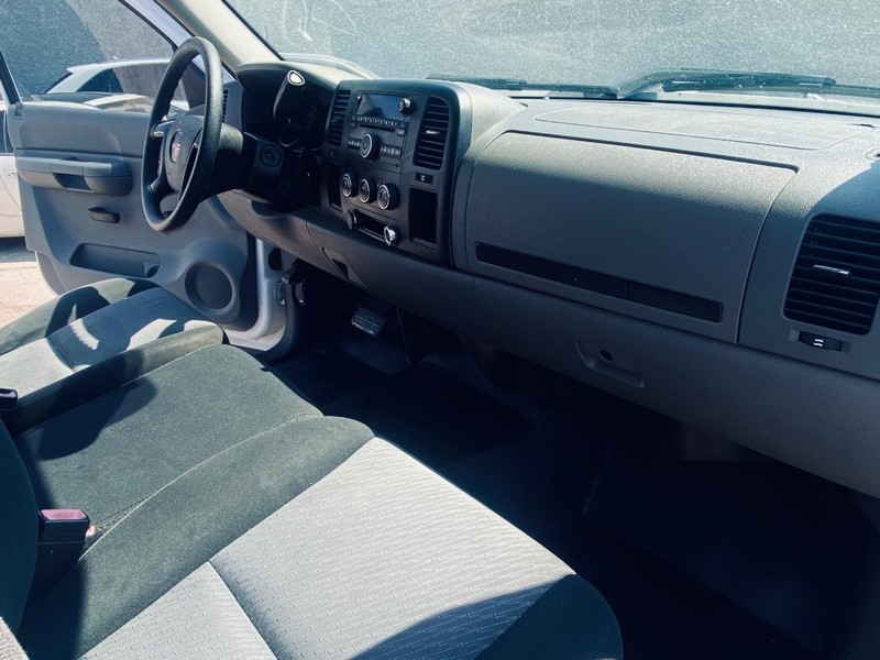 GMC Sierra 1500 Vehicle Full-screen Gallery Image 22