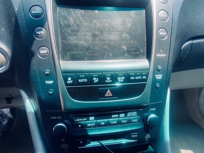 Lexus GS 430 Vehicle Full-screen Gallery Image 23