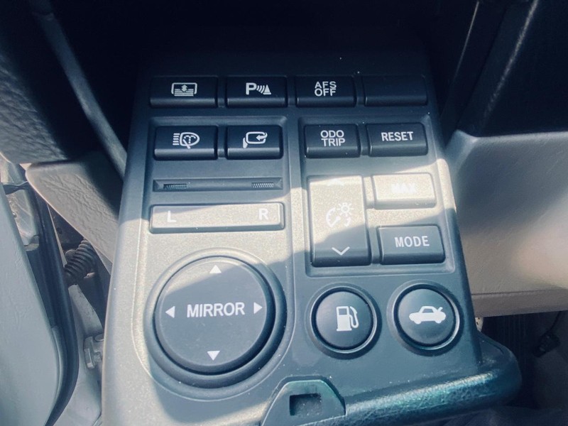 Lexus GS 430 Vehicle Full-screen Gallery Image 24