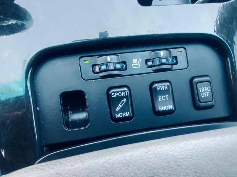 Lexus GS 430 Vehicle Full-screen Gallery Image 26