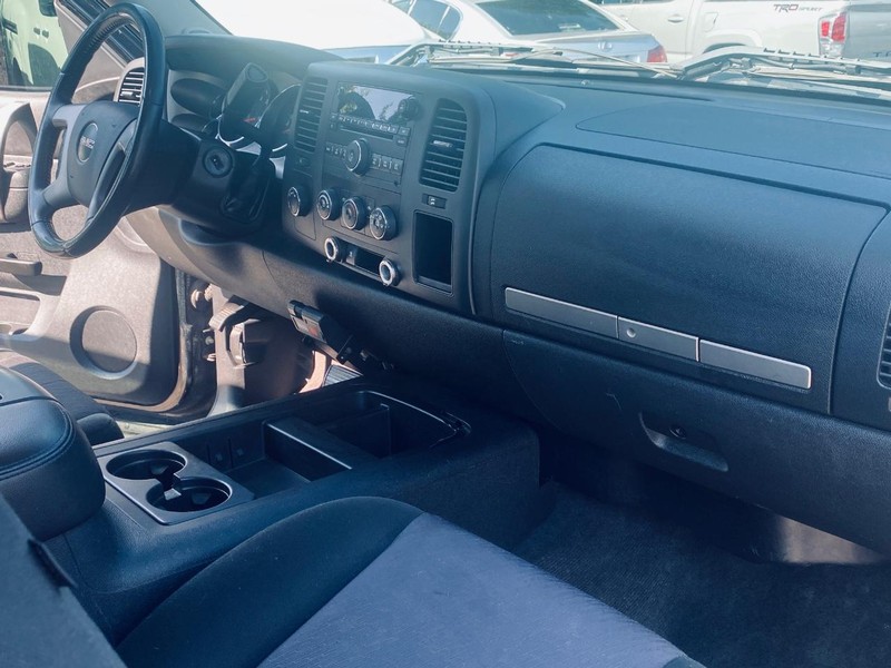 GMC Sierra 1500 Vehicle Full-screen Gallery Image 21