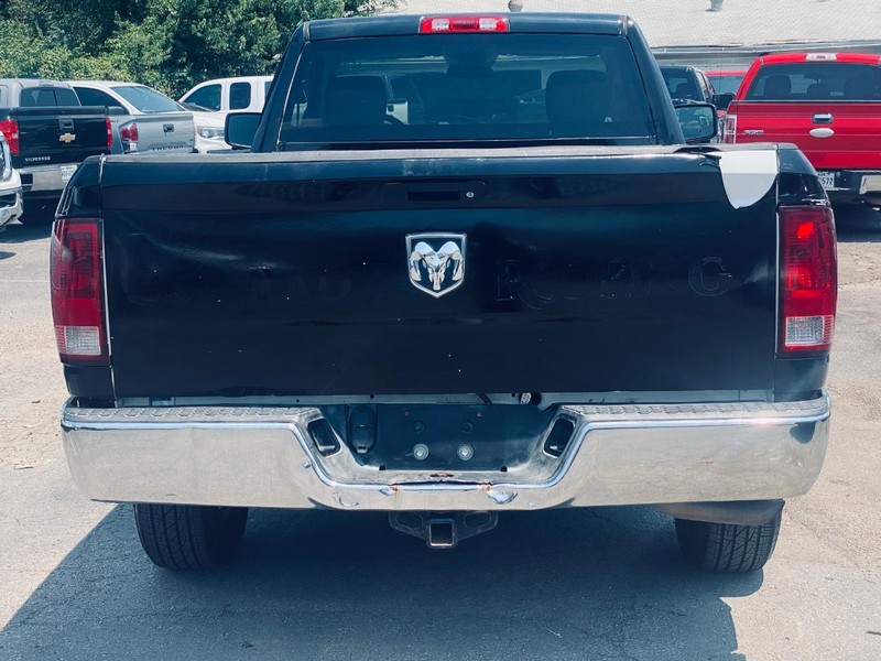 Ram 1500 Vehicle Full-screen Gallery Image 04