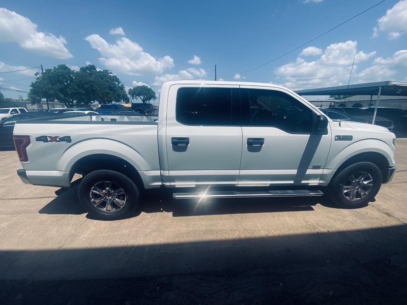 Ford F-150 Vehicle Full-screen Gallery Image 07