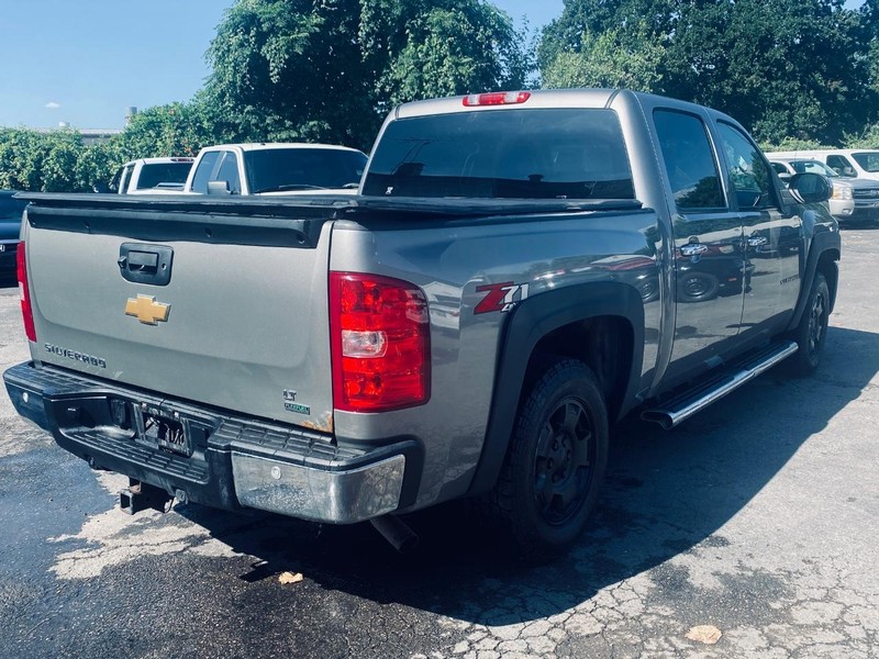 Chevrolet Silverado 1500 Vehicle Full-screen Gallery Image 06