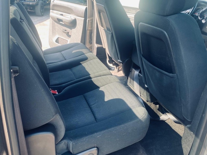 Chevrolet Silverado 1500 Vehicle Full-screen Gallery Image 19