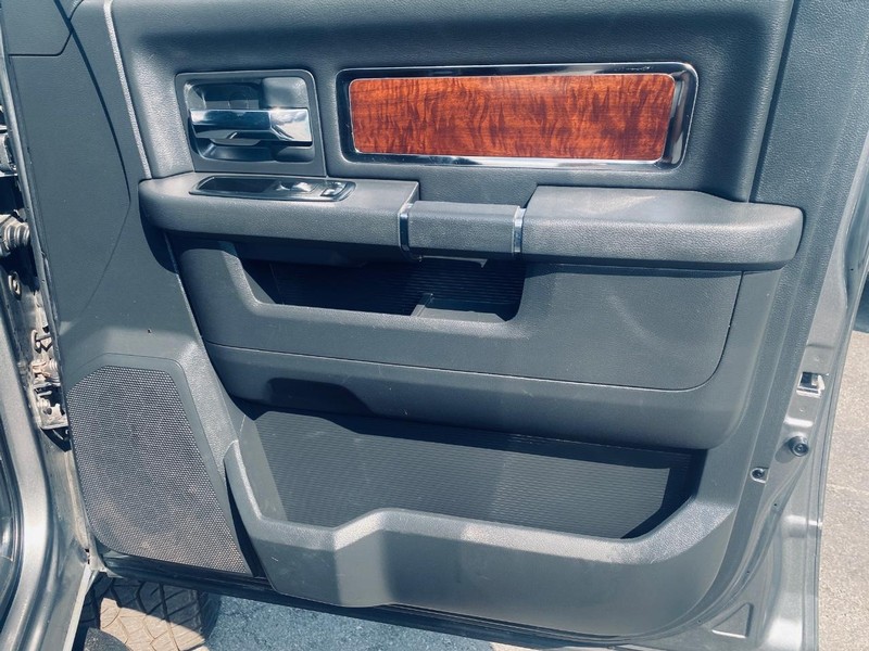 Ram 1500 Vehicle Full-screen Gallery Image 19