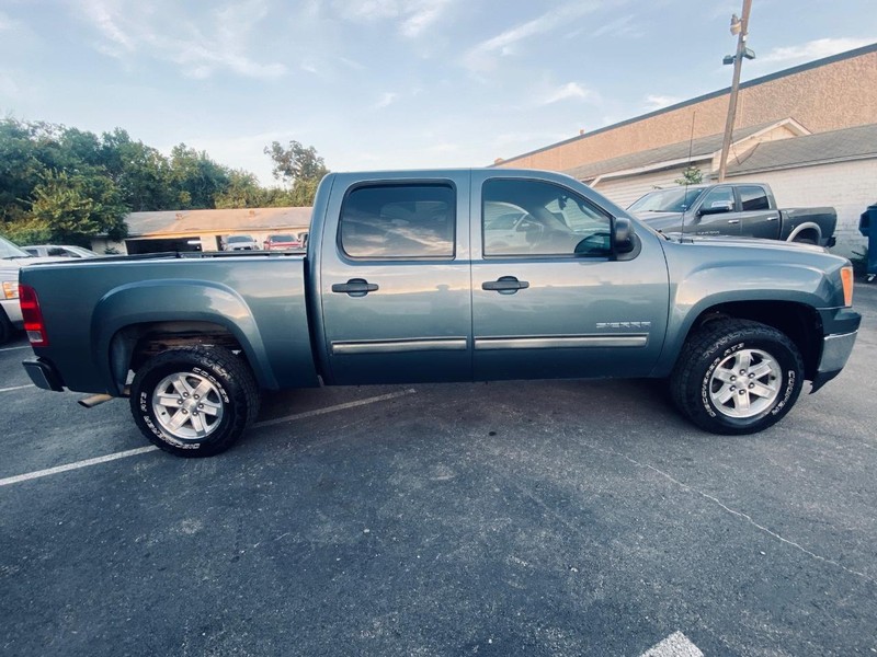 GMC Sierra 1500 Vehicle Full-screen Gallery Image 08