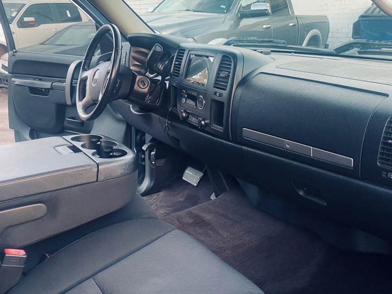 GMC Sierra 1500 Vehicle Full-screen Gallery Image 23