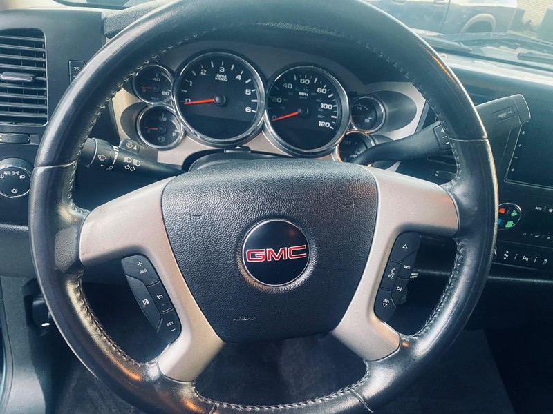 GMC Sierra 1500 Vehicle Full-screen Gallery Image 25