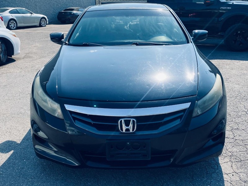 Honda Accord Coupe Vehicle Full-screen Gallery Image 08