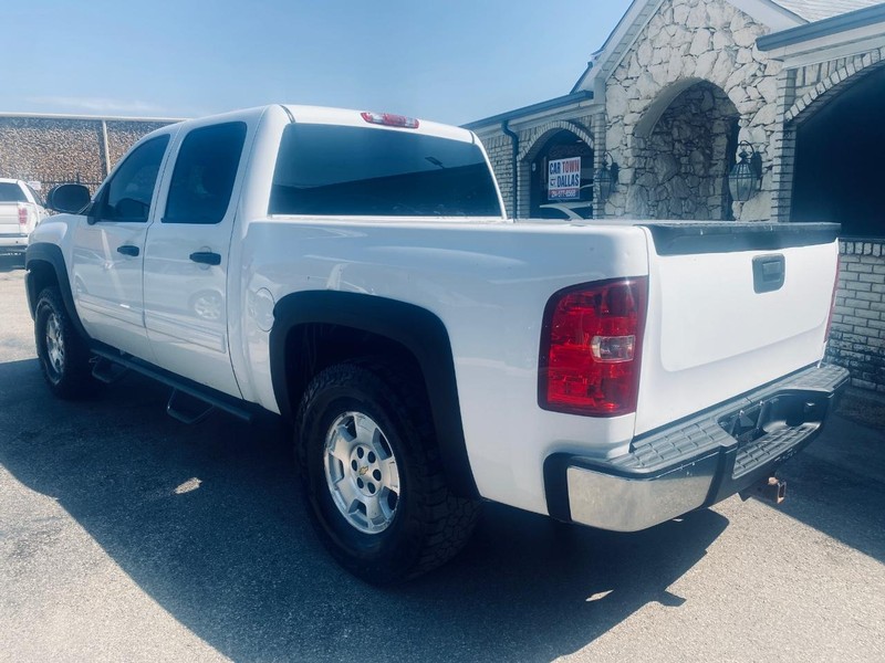 Chevrolet Silverado 1500 Vehicle Full-screen Gallery Image 03