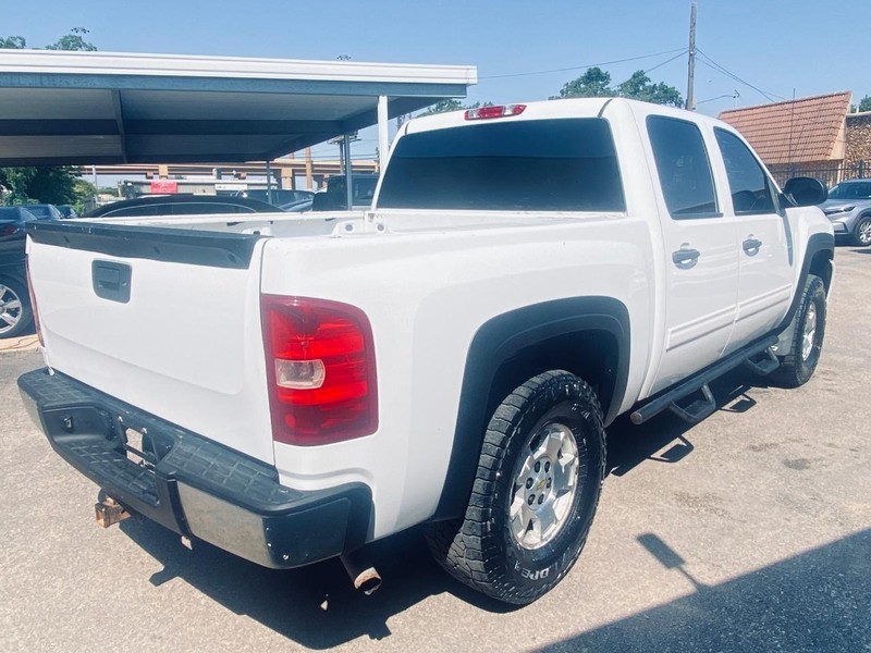 Chevrolet Silverado 1500 Vehicle Full-screen Gallery Image 06