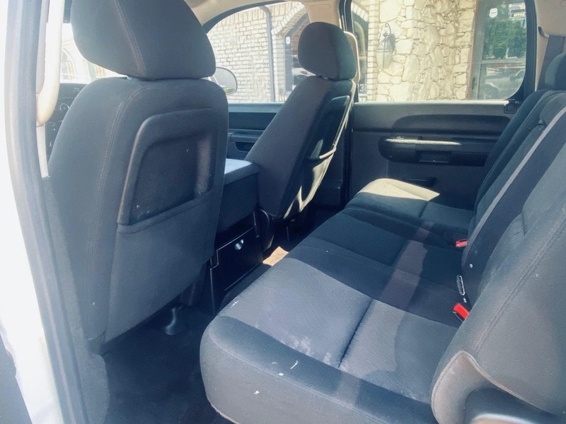 Chevrolet Silverado 1500 Vehicle Full-screen Gallery Image 14