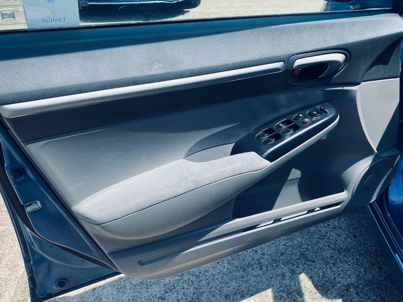 Honda Civic Sedan Vehicle Full-screen Gallery Image 11