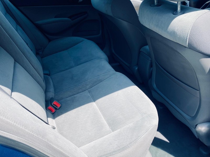 Honda Civic Sedan Vehicle Full-screen Gallery Image 14