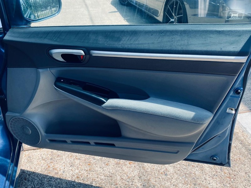 Honda Civic Sedan Vehicle Full-screen Gallery Image 21