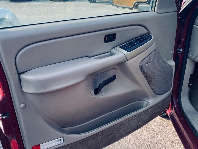 Chevrolet Silverado 1500 Vehicle Full-screen Gallery Image 11