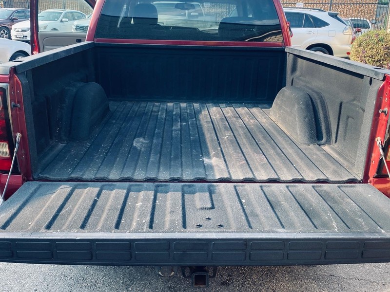 Chevrolet Silverado 1500 Vehicle Full-screen Gallery Image 13