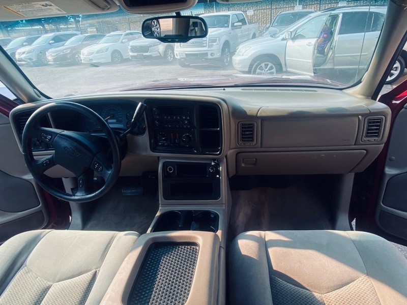 Chevrolet Silverado 1500 Vehicle Full-screen Gallery Image 22