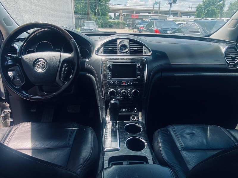 Buick Enclave Vehicle Full-screen Gallery Image 13