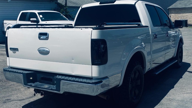 Ford F-150 Vehicle Full-screen Gallery Image 06