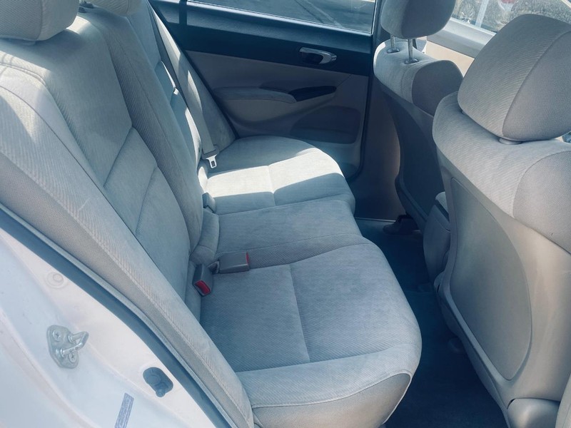 Honda Civic Sedan Vehicle Full-screen Gallery Image 16