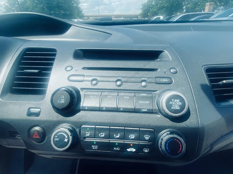 Honda Civic Sedan Vehicle Full-screen Gallery Image 21