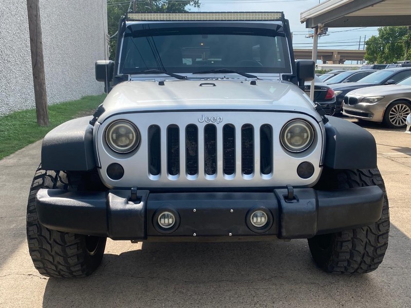 Jeep Wrangler Unlimited Vehicle Full-screen Gallery Image 09