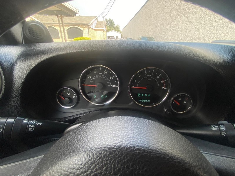 Jeep Wrangler Unlimited Vehicle Full-screen Gallery Image 25