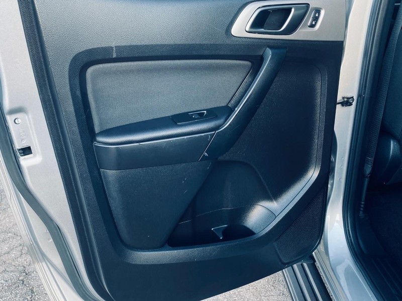Ford Ranger Vehicle Full-screen Gallery Image 12