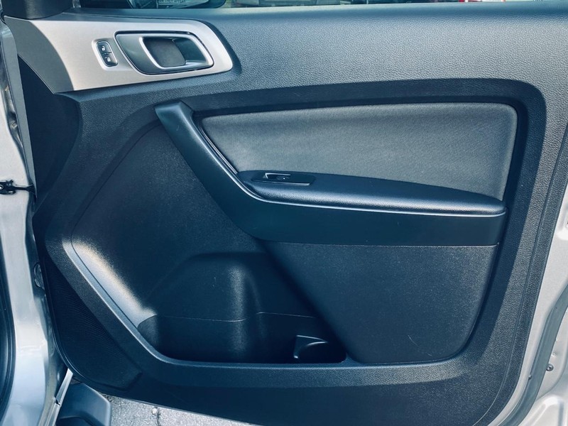 Ford Ranger Vehicle Full-screen Gallery Image 21