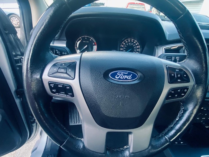 Ford Ranger Vehicle Full-screen Gallery Image 24