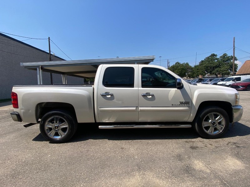 Chevrolet Silverado 1500 Vehicle Full-screen Gallery Image 07