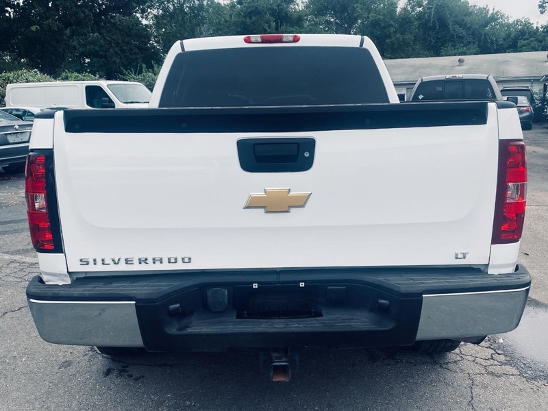 Chevrolet Silverado 1500 Vehicle Full-screen Gallery Image 04