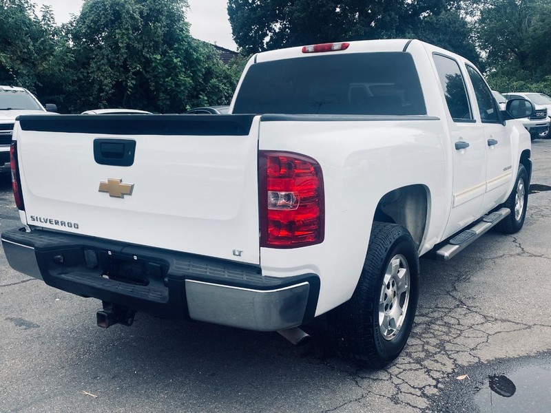 Chevrolet Silverado 1500 Vehicle Full-screen Gallery Image 06