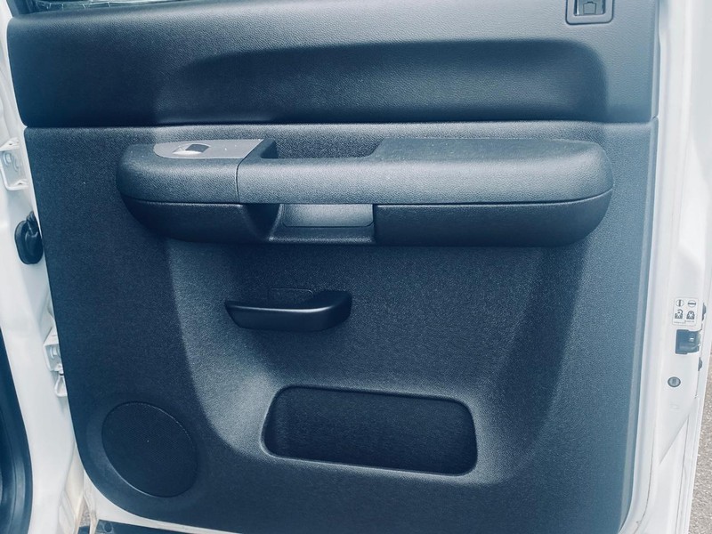 Chevrolet Silverado 1500 Vehicle Full-screen Gallery Image 14