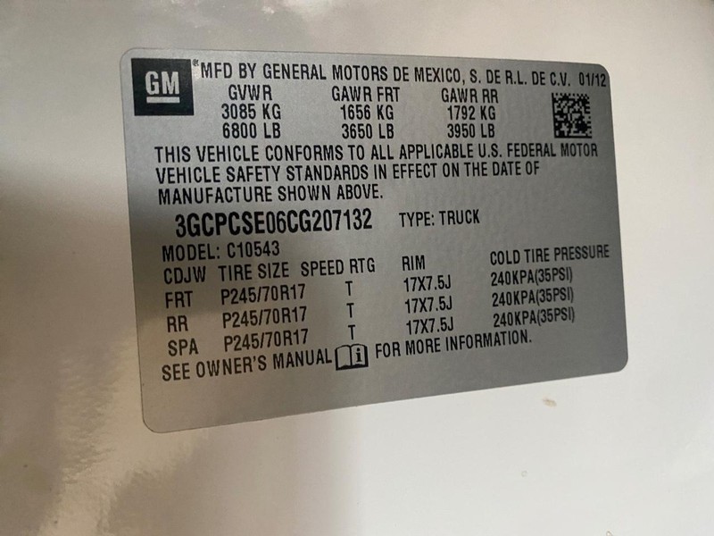 Chevrolet Silverado 1500 Vehicle Full-screen Gallery Image 25
