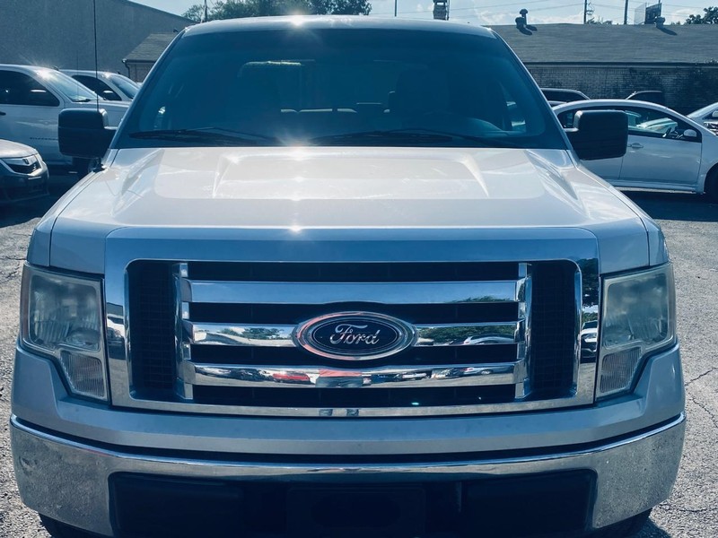 Ford F-150 Vehicle Full-screen Gallery Image 09