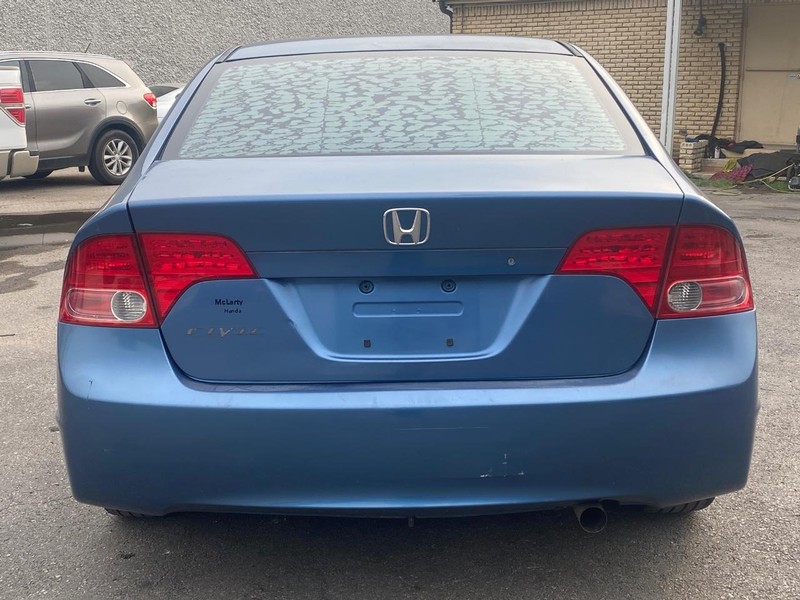 Honda Civic Sedan Vehicle Full-screen Gallery Image 06