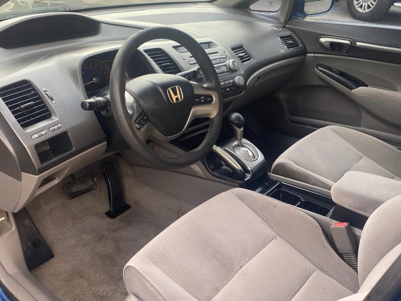 Honda Civic Sedan Vehicle Full-screen Gallery Image 13